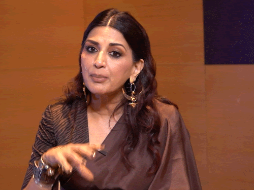 बॉलीवुड-एक्ट्रेस-सोनाली-बेंद्रे-बनीं-टीवी-होस्ट:बोलीं-होस्टिंग-सिर्फ-मजाक-नहीं,-एक-बड़ी-जिम्मेदारी-है;-ott-v/s-थिएटर-पर-भी-दी-राय