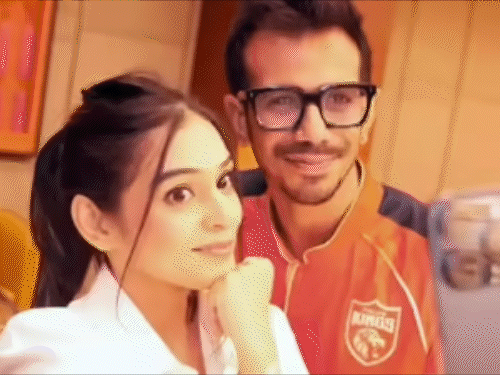 rj-महवश-को-‘इमर्जिंग-फिल्म-प्रोड्यूसर-एंटरप्रेन्योर-2025’-का-अवॉर्ड-मिला:इंस्टाग्राम-पर-इमोशनल-पोस्ट-लिखी,-युजवेंद्र-चहल-ने-बधाई-दी