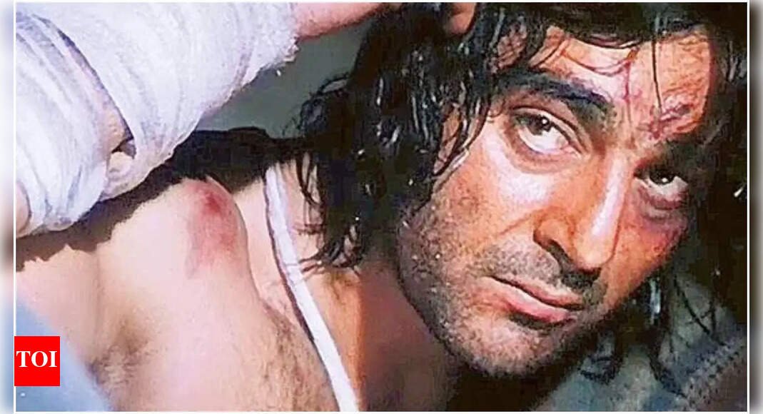 when-sanjay-dutt-shocked-the-‘khalnayak’-crew-by-choking-his-co-actor-in-a-last-minute-improvisation