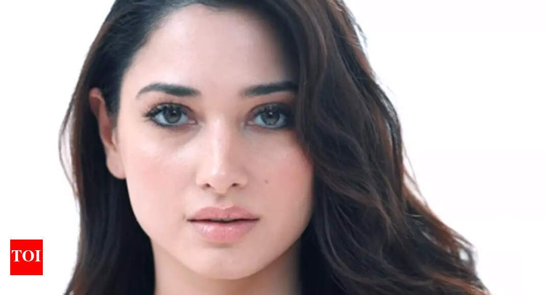 tamannaah-bhatia-opens-up-about-early-struggles-in-film-industry;-reveals-south-star-got-her-replaced-for-refusing-to-film-a-scene