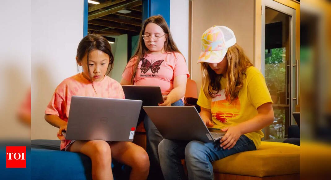 study-finds-70%-of-us-teens-use-ai-chatbots,-fuelling-calls-for-digital-literacy-education