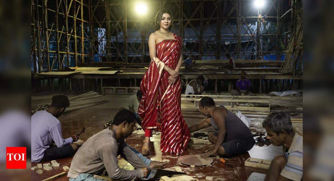 how-can-i-come-to-kolkata-and-not-buy-saris:-jaya-ahsan