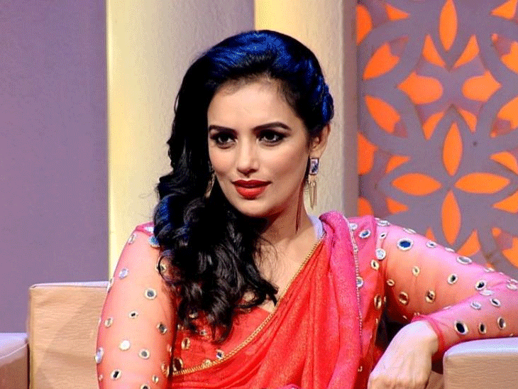 सलमान-की-फिल्म-‘बंधन’-की-एक्ट्रेस-के-खिलाफ-fir:श्वेता-मेनन-पर-अश्लील-फिल्में-और-विज्ञापन-करने-का-आरोप