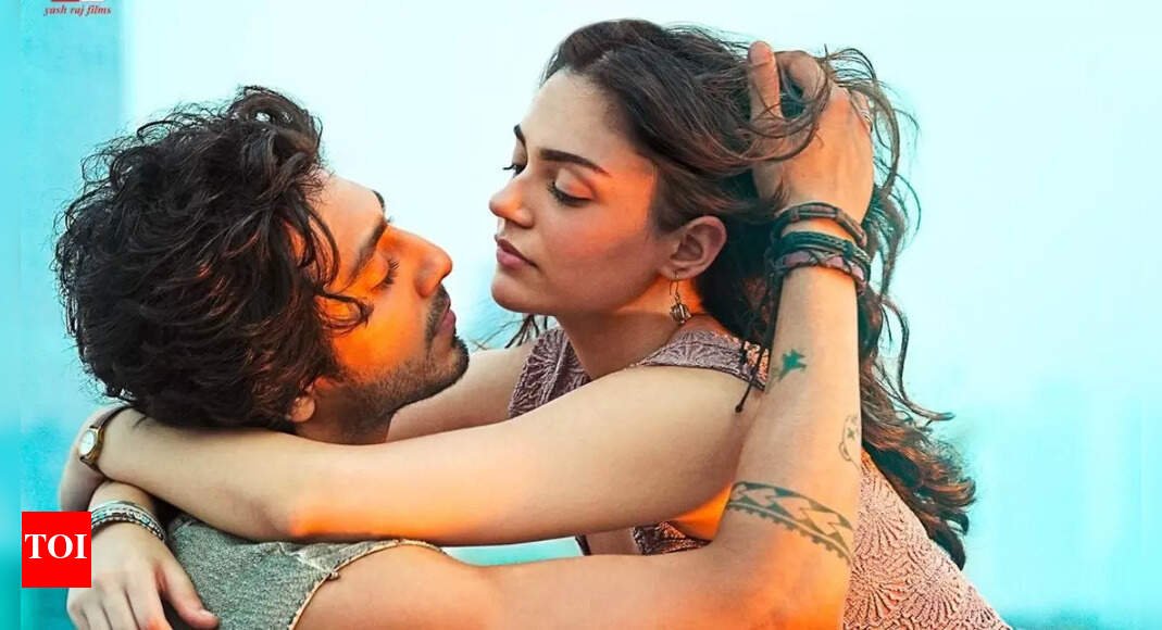‘saiyaara’-writers-asked-chatgpt-about-the-climax-of-this-mohit-suri-directorial-starring-ahaan-panday,-aneet-padda;-the-response-was-hilarious,-find-out