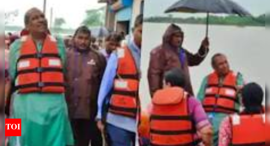 ‘ganga-at-your-doorstep-to-wash-your-feet’:-up-minister’s-flood-remark-draws-flak