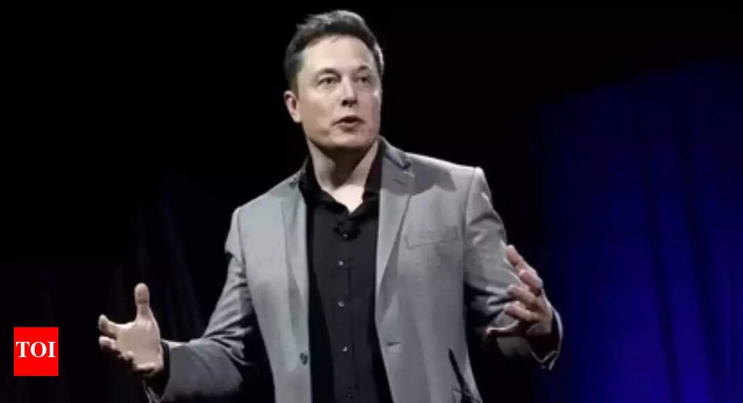 ‘starship-flight-to-mars-crewed-by-optimus-in-nov/dec-next-year’:-elon-musk