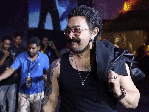 ‘कुली’-के-डिस्ट्रीब्यूशन-में-आमिर-खान-का-कोई-दखल-नहीं:एक्टर-की-टीम-ने-दी-सफाई,-कहा-रजनीकांत-से-दोस्ती-के-चलते-कर-रहे-हैं-कैमियो