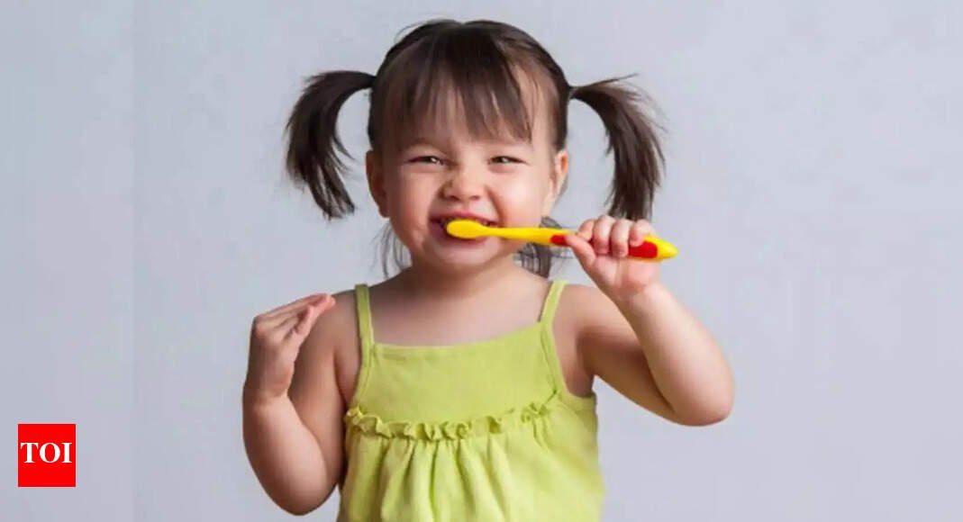 brushing-teeth-at-night-and-its-link-with-heart-attacks:-3-things-to-know