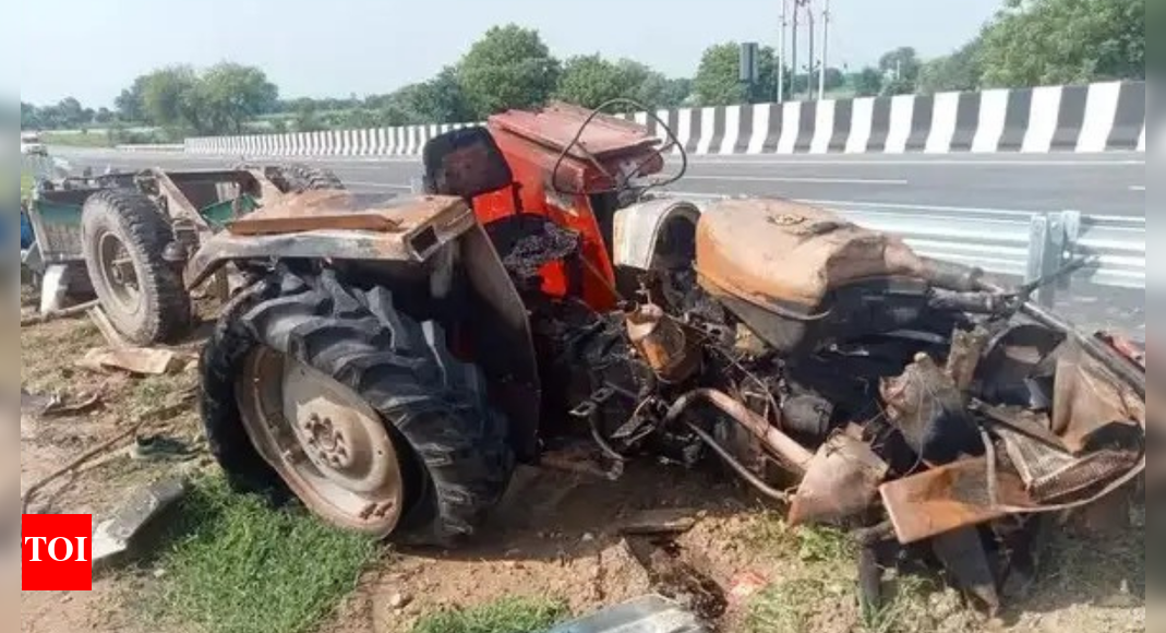3-kanwariyas-killed-as-truck-rams-tractor-trolley-in-mathura