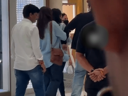 मॉल-में-साथ-दिखे-‘सैयारा’-स्टार्स:अहान-पांडे-ने-बढ़ाया-हाथ,-कैमरा-देखते-ही-अनीत-ने-थामने-से-किया-इनकार