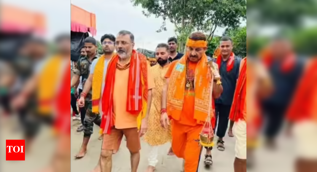 ‘i-will-surrender’:-bjp-mp-dubey-after-fir-filed-over-‘forcible’-temple-entry