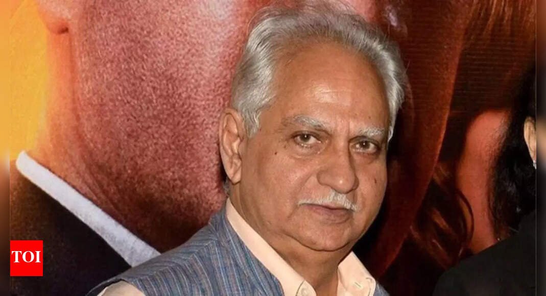 50-years-of-‘sholay’:-when-the-screen-went-dark-during-its-screening-at-minerva-theatre-in-mumbai-and-how-director-ramesh-sippy-saved-the-day