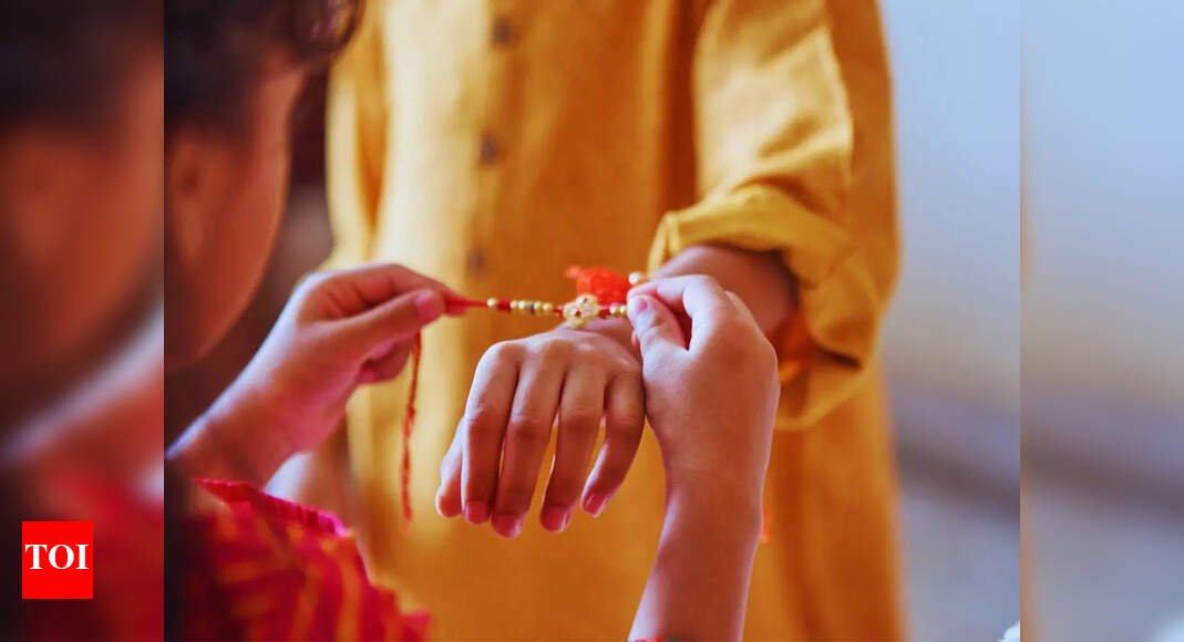 happy-raksha-bandhan-2025:-top-50-wishes,-messages,-and-quotes;-share-with-your-siblings
