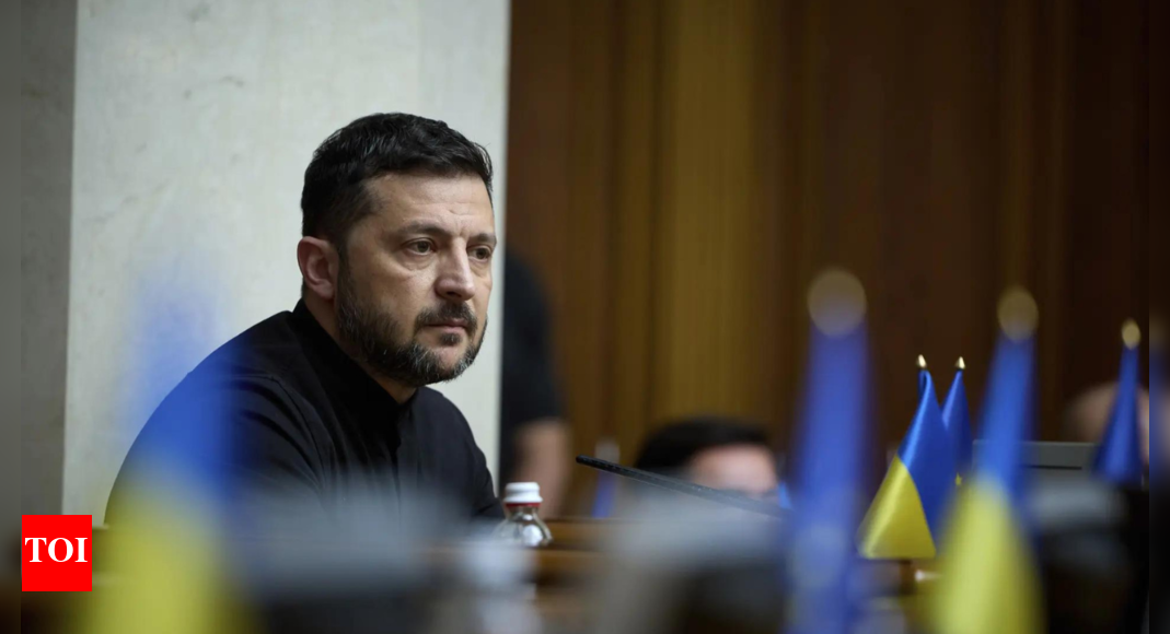 ‘everyone-can-clearly-see-putin’s-tactics’:-zelenskyy-says-russia-trying-to-‘legalise-occupation’;-vows-to-block-ukraine’s-partition