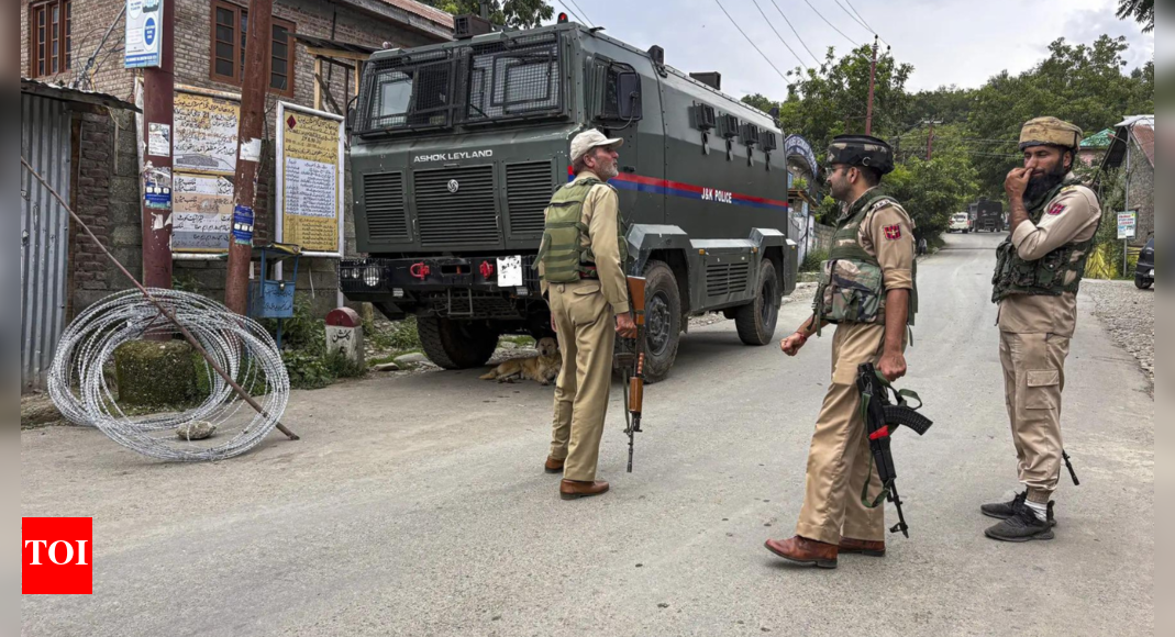 ‘we-played-chess’:-army-chief-says-saw-‘political-clarity’-during-op-sindoor;-recalls-tactics-used