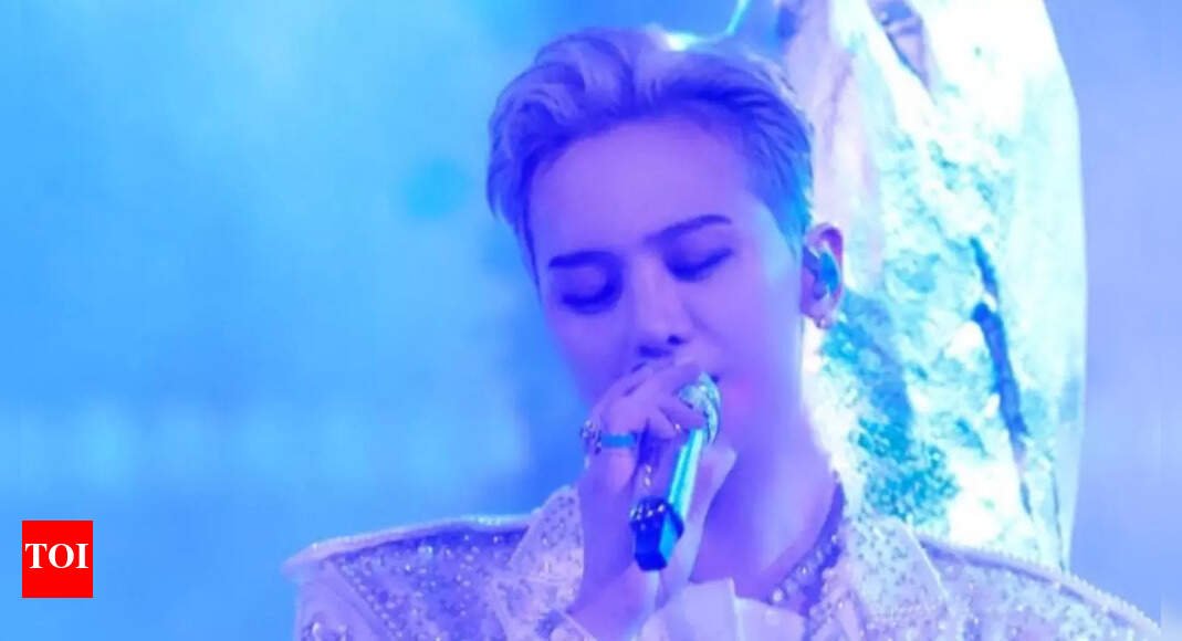 g-dragon-performs-in-hong-kong;-signs-supporting-seungri-spark-debate-online