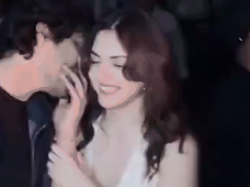 ‘सैयारा’-सक्सेस-बैश-में-दिखी-अहान-अनीत-की-केमिस्ट्री:एक-दूसरे-में-खोये-नजर-आए-दोनों,-फैंस-बोले-‘सब-कुछ-साफ-साफ-दिख-रहा’