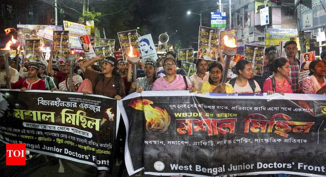 rg-kar-rape-murder-case:-victim’s-mother-‘denied’-admission-in-hospital;-father-alleges-pressure-‘from-state-government’