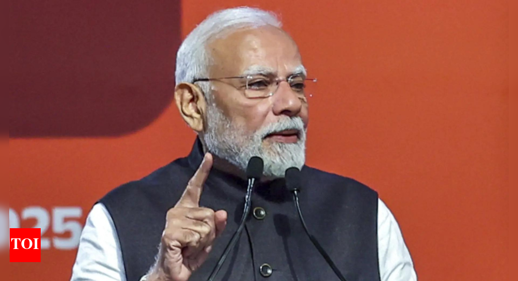 ‘zero-defect,-zero-effect’:-pm-modi-pushes-for-‘tech-atmanirbhar-bharat’