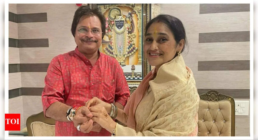 disha-‘dayaben’-vakani-and-taarak-mehta-ka-ooltah-chashmah-producer-asit-kumarr-modi-reunite-for-a-heartfelt-raksha-bandhan