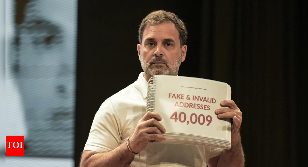 vote-‘chori’-row:-ec-repeats-‘sign-declaration-or-apologise’-dare;-adds-‘rahul-still-has-time’