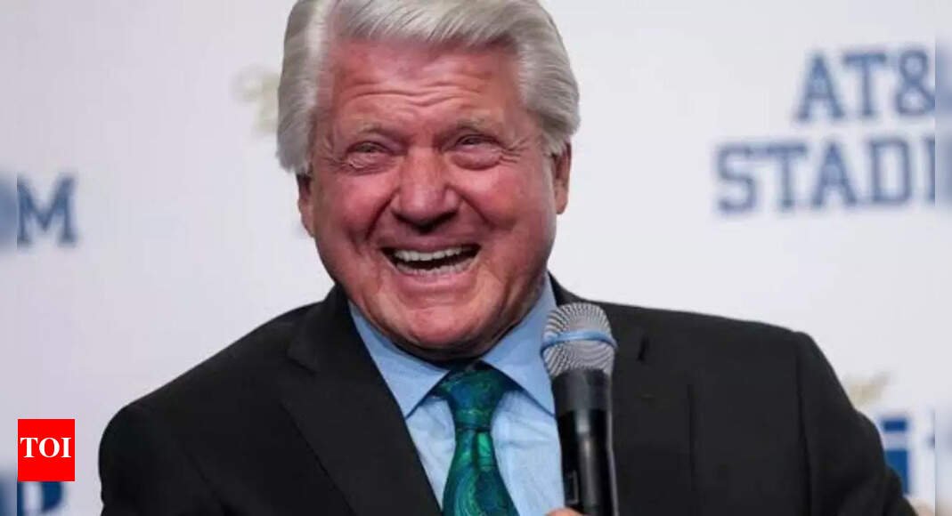 fox-sports-family-bids-tearful-farewell-to-jimmy-johnson-after-his-surprise-retirement-at-age-81