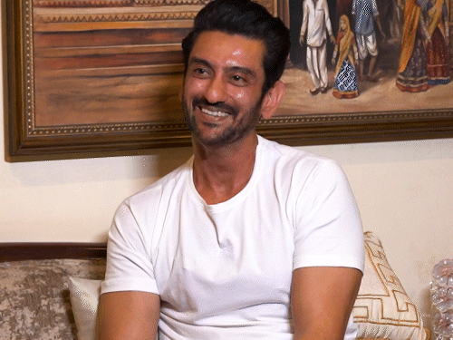 मोहित-सूरी-की-हर-फिल्म-में-दिखते-हैं-शाद-रंधावा:बोले-हमारा-रिश्ता-बहुत-पुराना-है;-‘सैयारा’-में-कम-स्क्रीन-प्रेजेंस-पर-भी-दिया-रिएक्शन