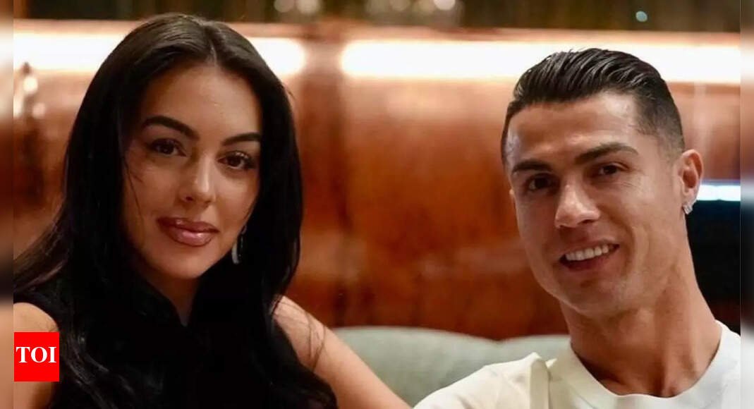 ‘when-we-get-that-click’:-ronaldo’s-old-words-on-marrying-georgina-resurface-after-engagement-–-watch