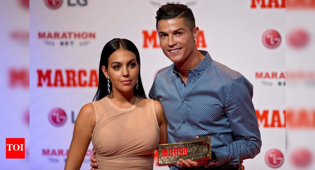 ‘yes,-i-do’:-georgina-rodriguez-confirms-engagement-to-cristiano-ronaldo