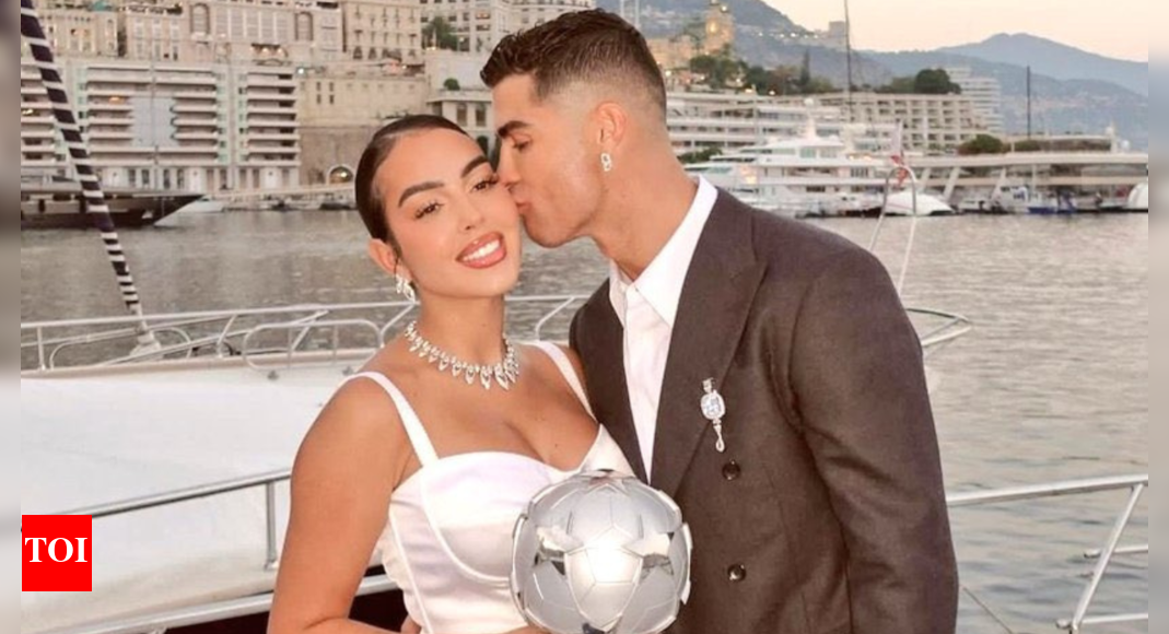 how-much-ronaldo’s-engagement-ring-for-georgina-really-costs?