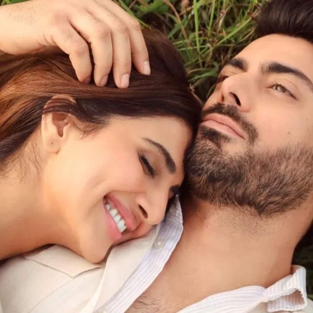 भारत-में-बैन,-लेकिन-वर्ल्डवाइड-रिलीज-होगी-अबीर-गुलाल:पहलगाम-हमले-के-बाद-पाकिस्तानी-एक्टर-फवाद-खान-की-कमबैक-फिल्म-का-हुआ-था-विरोध