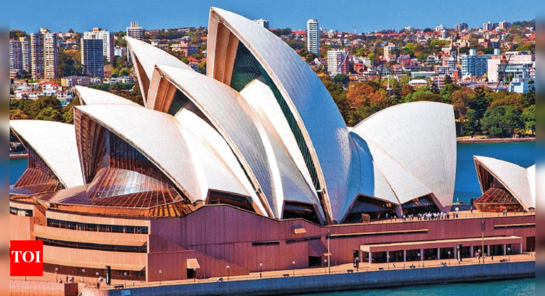 hyderabad-eyes-nonstop-aussie-leap:-40-fold-passenger-surge-spurs-airline-interest-in-direct-flights