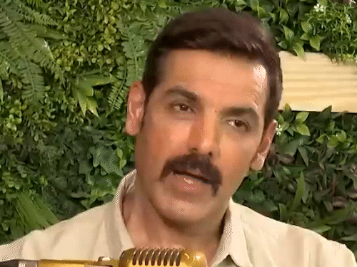 छावा-द-केरल-स्टोरी-की-सफलता-पर-जॉन-ने-उठाया-सवाल:बोले-मैं-राइट-या-लेफ्ट-विंग-का-नहीं-हूं,-मैं-कभी-ऐसी-फिल्में-नहीं-बनाऊंगा