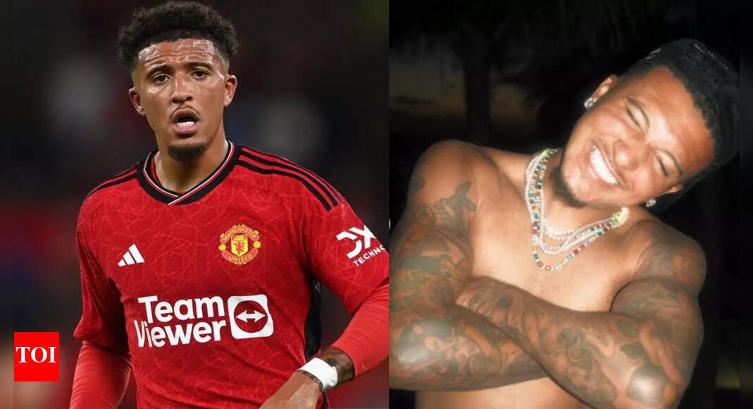 ‘come-to-besiktas’:-fans-bombard-jadon-sancho’s-instagram-with-5-million-comments-to-force-move-from-manchester-united