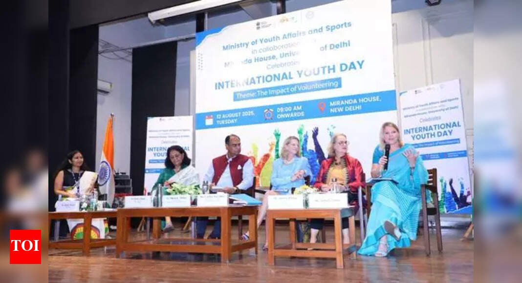 moyas,-miranda-house-host-international-youth-day-with-focus-on-structured-volunteerism