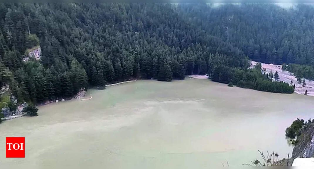 forces-manually-drain-out-temporary-lake-in-harsil