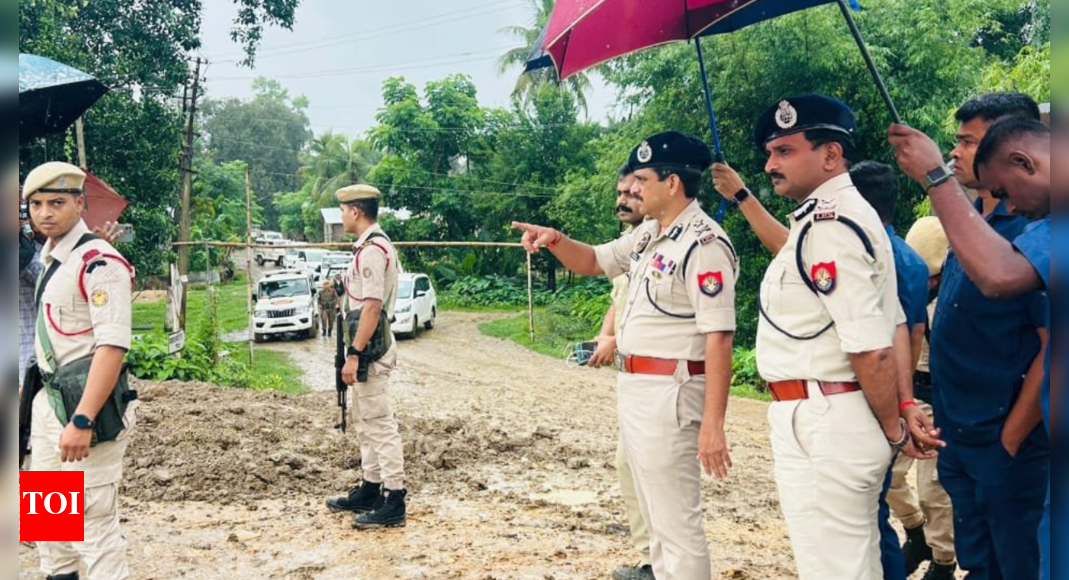 assam:-14-police-personnel-injured-after-mob-attack-in-hojai;-at-least-7-arrested