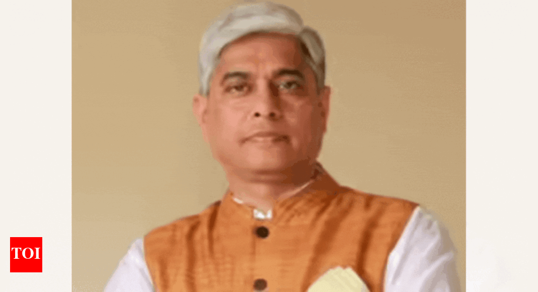 ‘strategic-mistake’:-former-diplomat-vikas-swarup-warns-us-against-ties-with-pakistan;-links-trump’s-tariffs-on-india-to-brics,-operation-sindoor