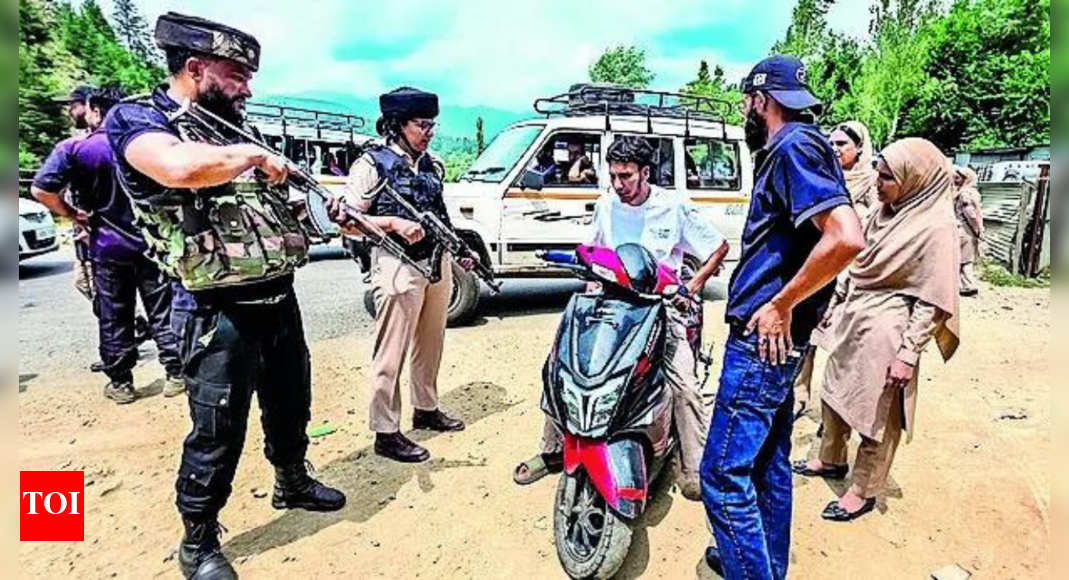 j&k-announces-night-curfew-along-international-border-in-samba,-withdraws-it-hours-later