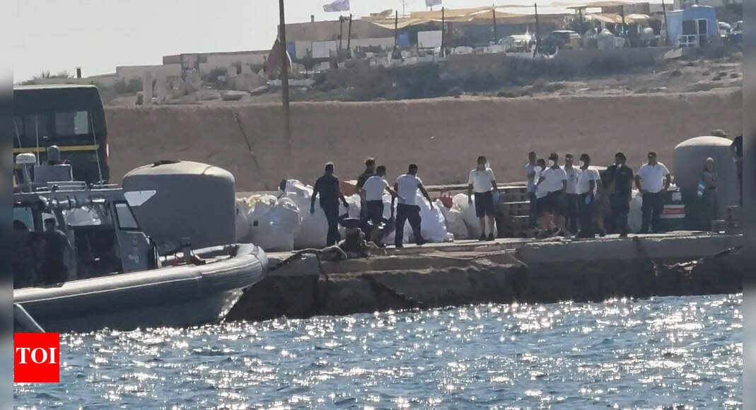 at-least-26-migrants-dead-in-two-shipwrecks-off-italy