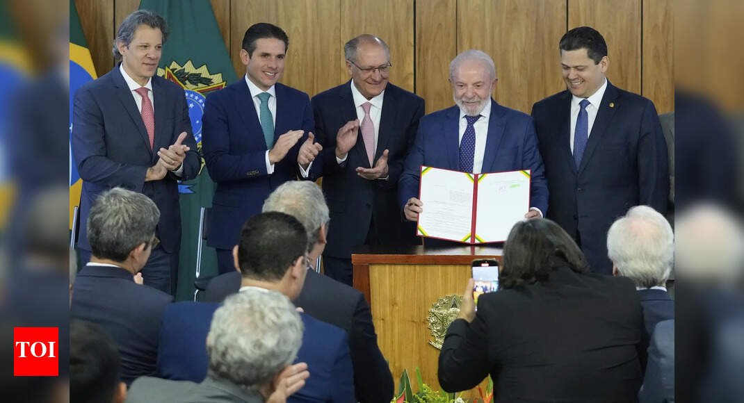 brazil’s-lula-announces-$5.5-billion-in-credits-for-exporters-hit-by-us-tariffs