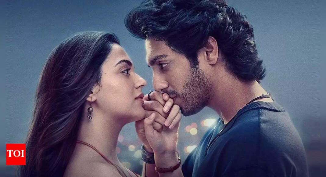 saiyaara-box-office-collections-day-27:-ahaan-panday-starrer-inches-closer-to-rs-325-crore-mark;-film-holds-ground-despite-release-of-‘war-2’-and-‘coolie’