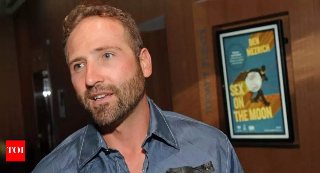 nasa-intern-thad-roberts-stole-$21m-in-moon-rocks-from-johnson-space-center-for-love