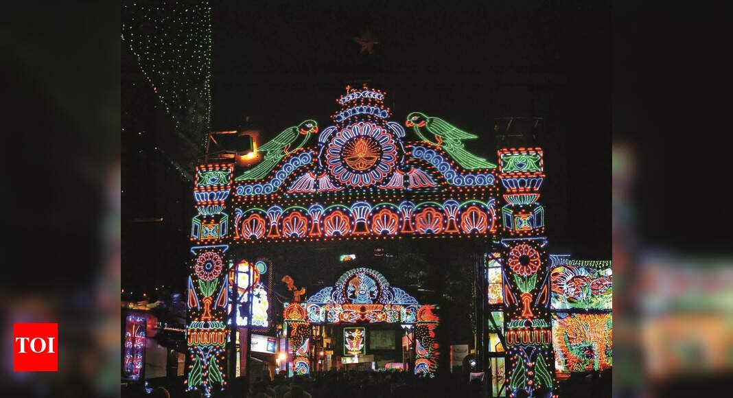 chandannagar-artists-prep-for-grand-pujo-light-displays