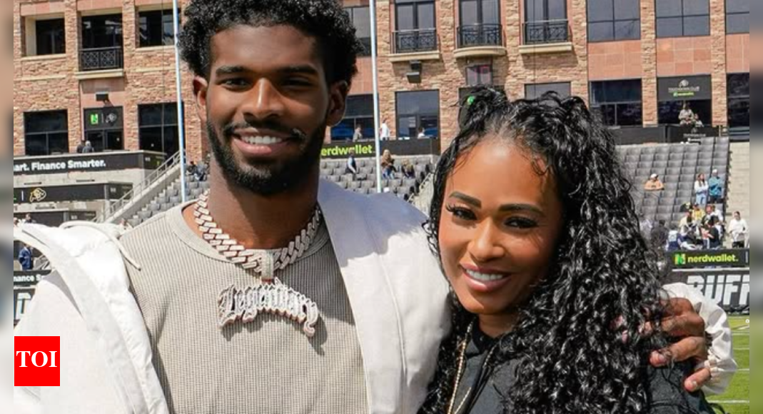 shedeur-sanders’-mom-attracts-attention-and-criticism-for-wearing-crop-top