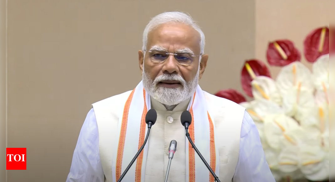 partition’s-horrors-remind-all-of-need-for-harmony,-unity:-pm-modi