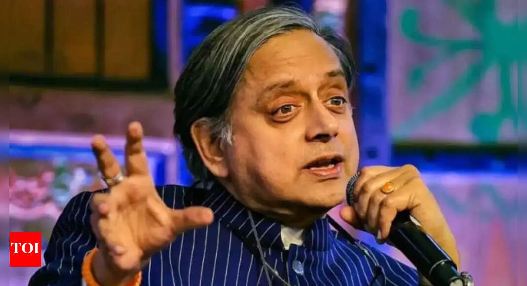 ‘kehna-kya-chahte-ho?’:-shashi-tharoor’s-punny-reply-leaves-internet-in-splits