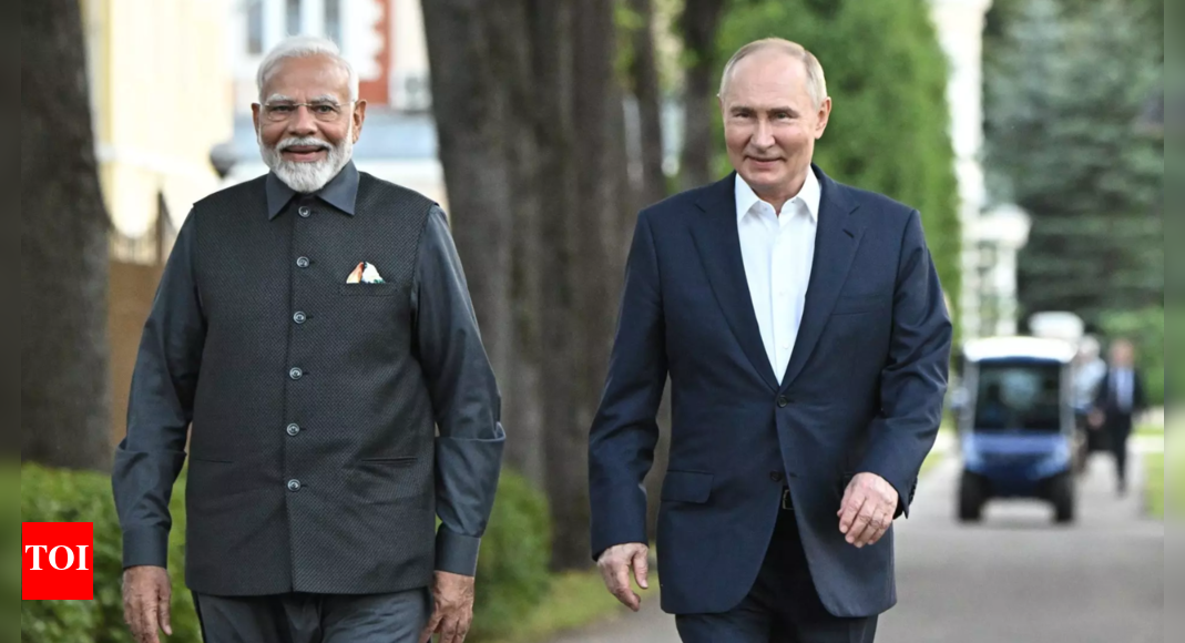 ‘your-country-enjoys-well-deserved-respect’:-putin-wishes-pm-modi-on-i-day
