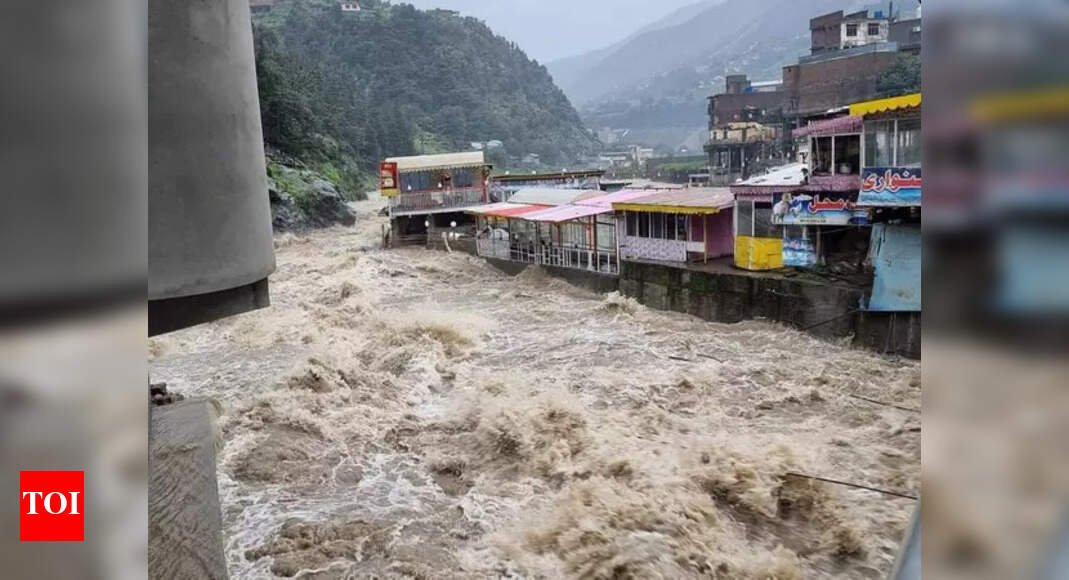 pakistan-monsoon-fury:-helicopter-crashes-during-rescue-mission;-5-dead