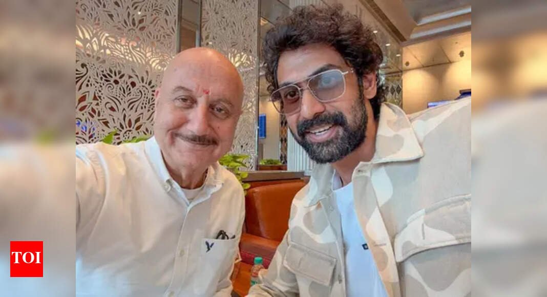 anupam-kher-bumps-into-his-‘baby’-co-star-rana-daggubati-at-the-airport